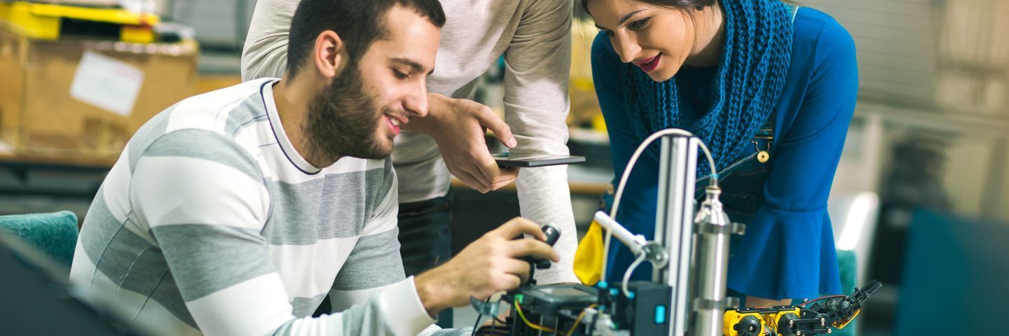 Scholarships & Resources for Your STEM Master’s Degree